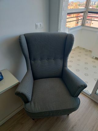 Poltrona IKEA STRANDMON grigia