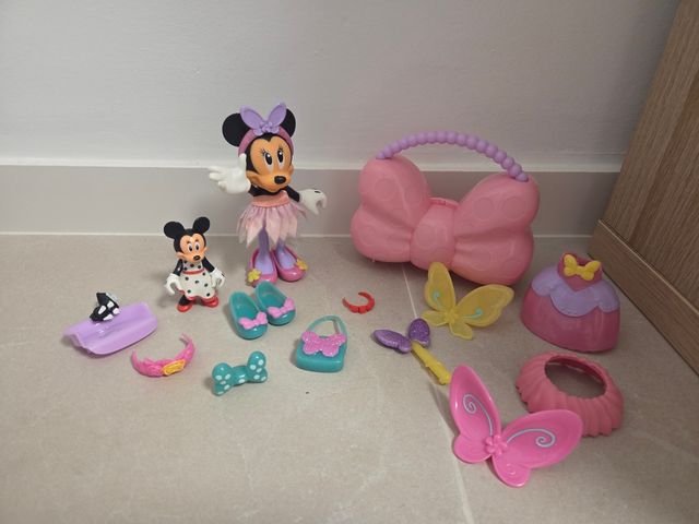 Minnie Mouse y Accesorios