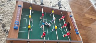 Futbolín de madera para niños