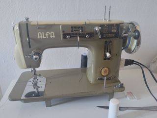 Máquina coser Alfa Antigua