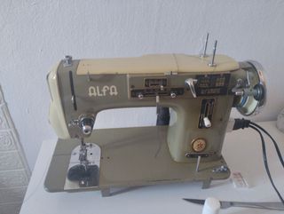 Máquina coser Alfa Antigua