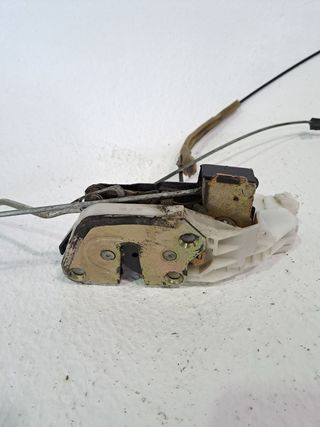 CERRADURA PUERTA DELANTERA DERECHA MITSUBISHI MONTERO PININ 