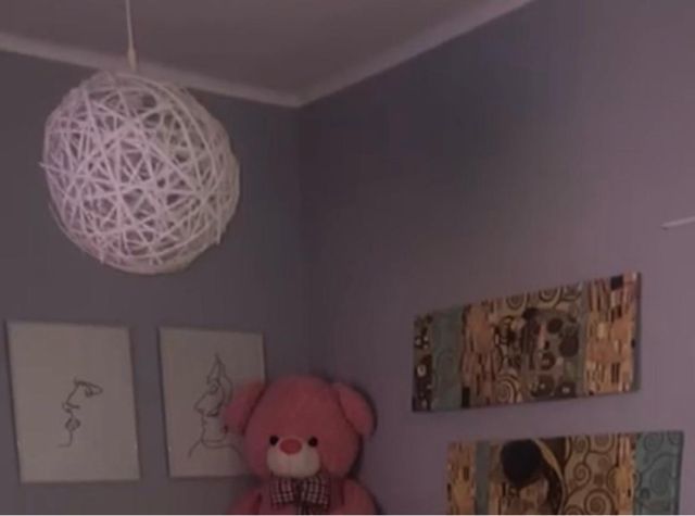 Lampara blanca mimbre Bricorama