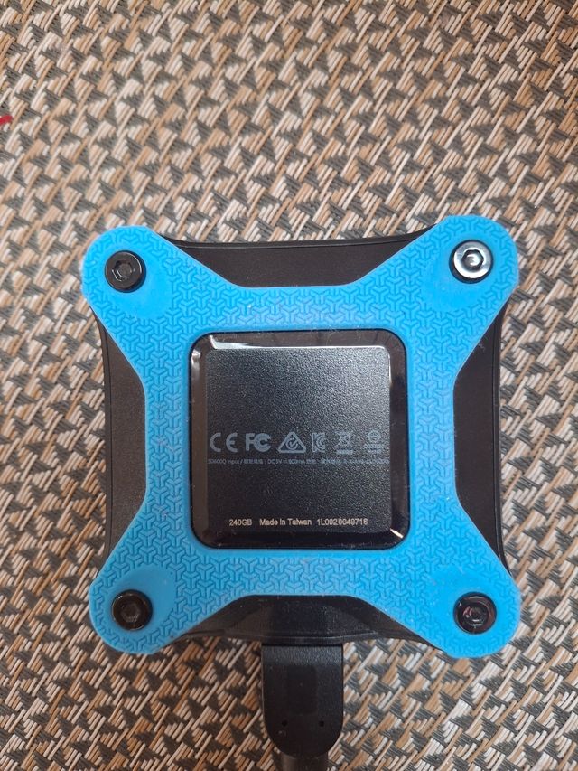 ADATA SSD externo 240gb