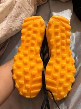 Zapatillas Adidas - Negras y Amarillas