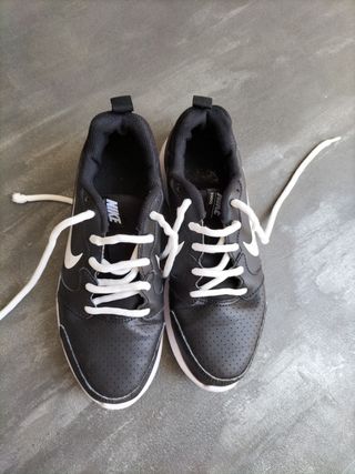 Zapatillas Nike Blancas/Negras - 36.5