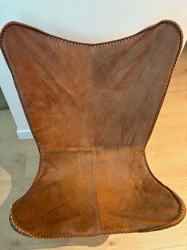 Butaca mariposa cuero marrón