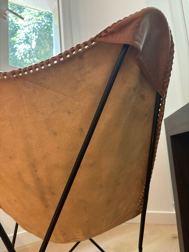 Butaca mariposa cuero marrón