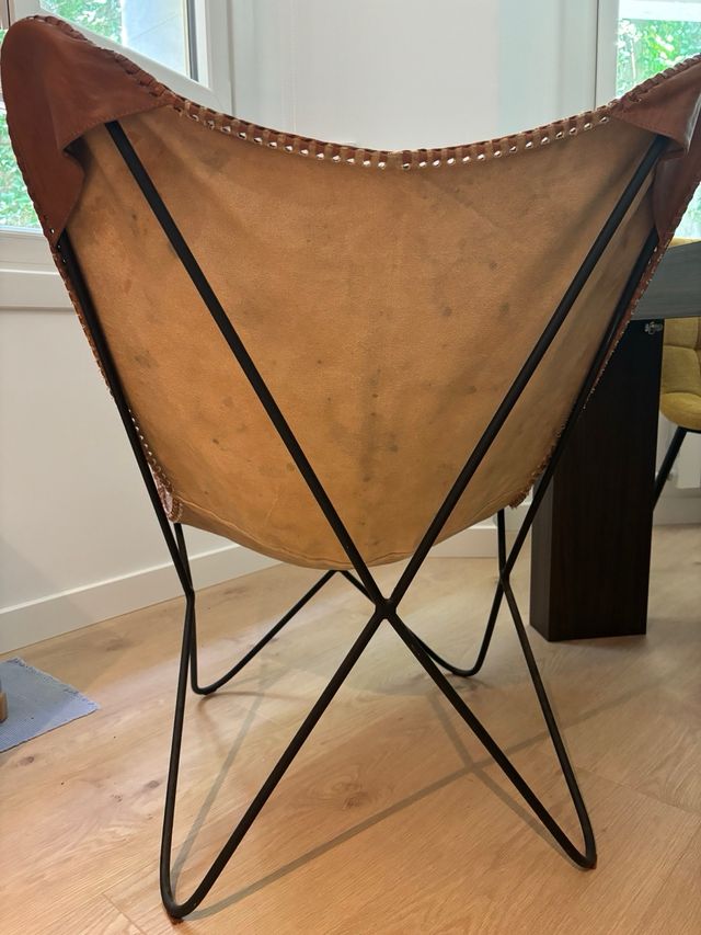 Butaca mariposa cuero marrón