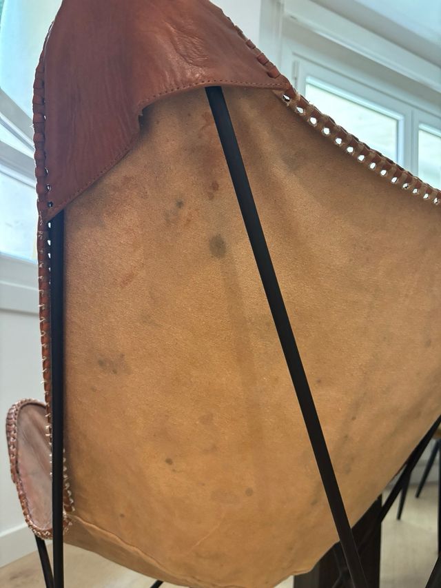 Butaca mariposa cuero marrón