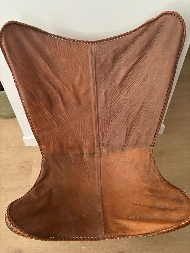 Butaca mariposa cuero marrón