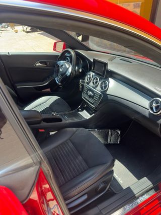Mercedes-Benz Clase CLA 2015
