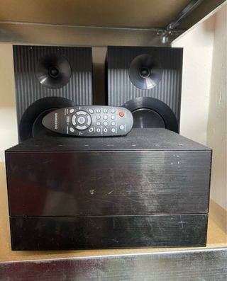 Equipo música Samsung MMJ330 con altavoces