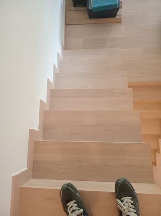 Suelo laminado para escaleras