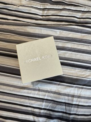 Reloj Michael Kors cronógrafo dorado