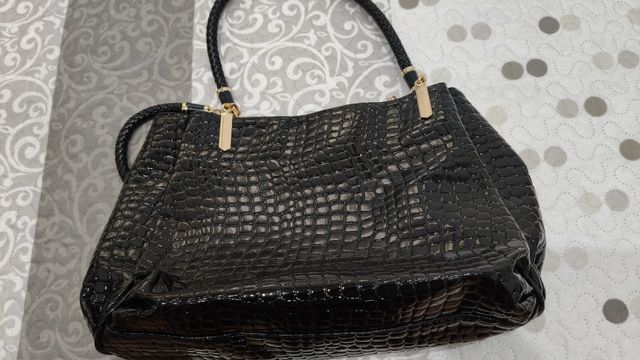 Bolso charol negro