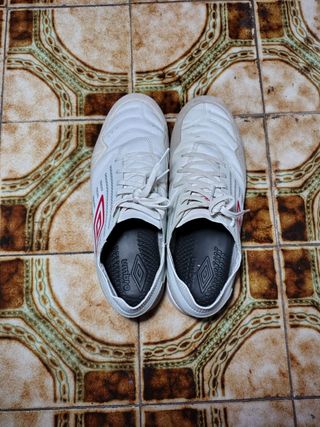 Zapatillas Umbro fútbol sala blancas
