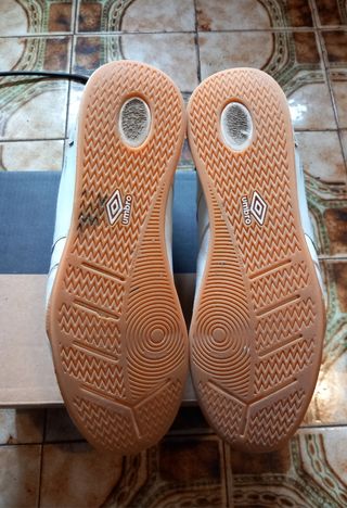 Zapatillas Umbro fútbol sala blancas