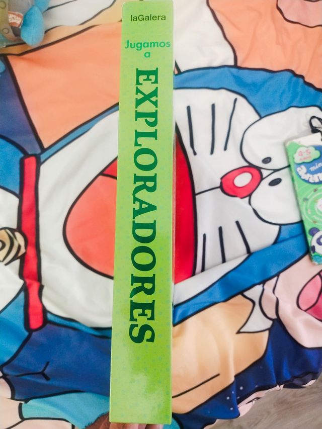 Jugamos a exploradores. Libro + piezas puzle