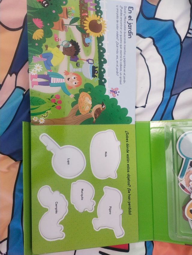 Jugamos a exploradores. Libro + piezas puzle