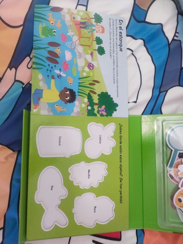 Jugamos a exploradores. Libro + piezas puzle