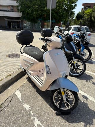 Ciclomotor UM Chill -50cc