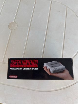 Super Nintendo Classic Mini - Nintendo