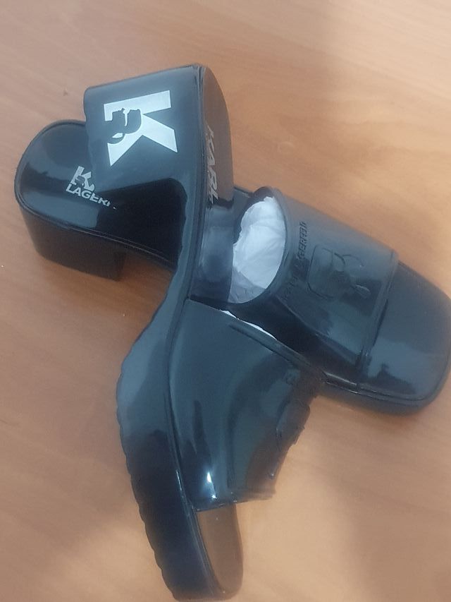 Sandalias Karl Lagerfeld negras