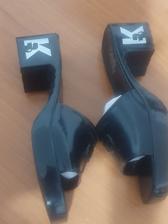 Sandalias Karl Lagerfeld negras