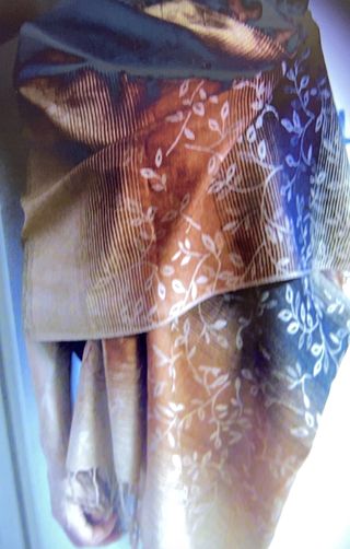 Scialle beige e marrone