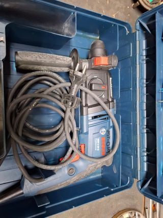 Taladro percutor Bosch GBH 2-20D