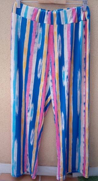Lote 4 prendas: pantalones y falda