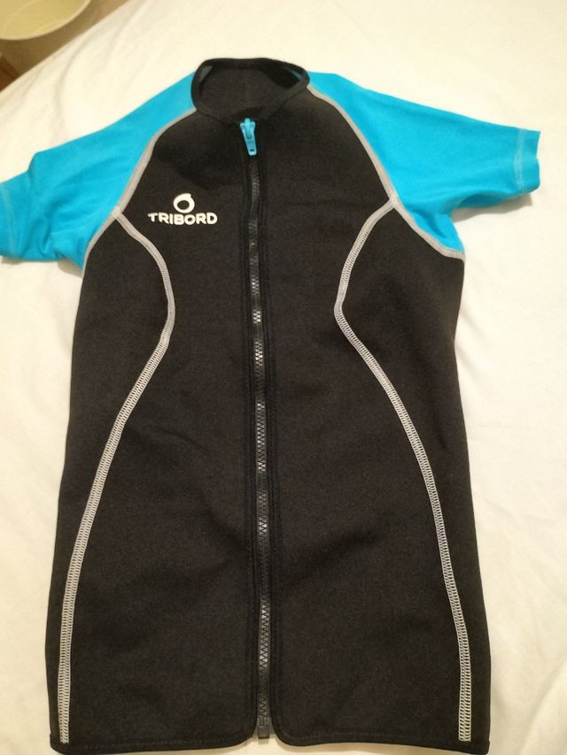 Neoprenos Buceo talla 12. Dos unidades por 15 euro