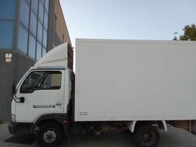 Camión Nissan Cabstar