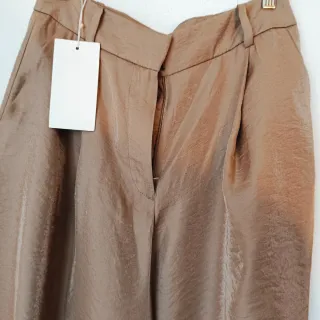 Pantalones anchos beige Zara
