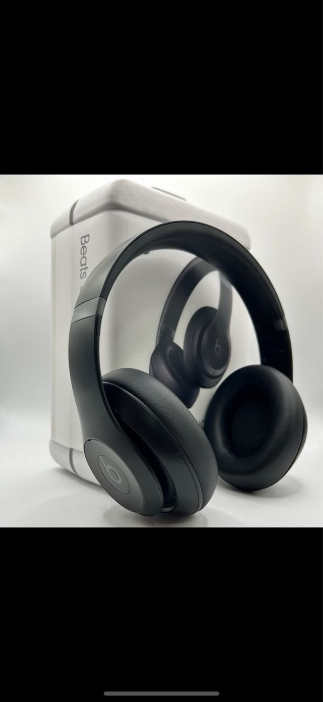 Auriculares Beats Studio Pro negros