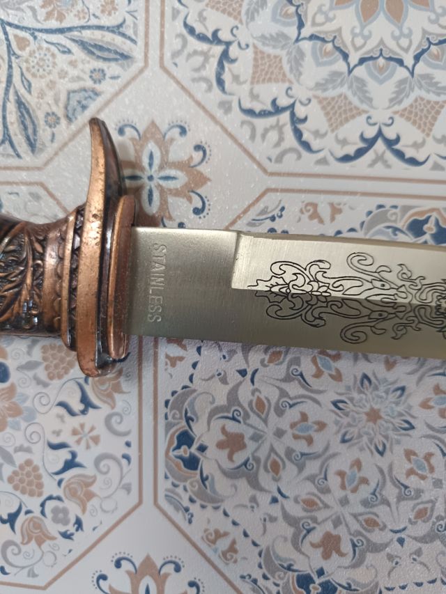 Daga decorativa: edición limitada