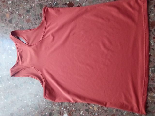 Top deportivo Mountain