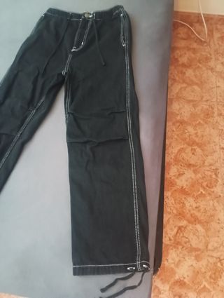 Pantalón Techwear Negro | Costuras Blancas