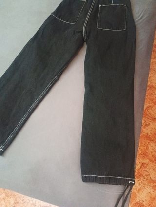 Pantalón Techwear Negro | Costuras Blancas