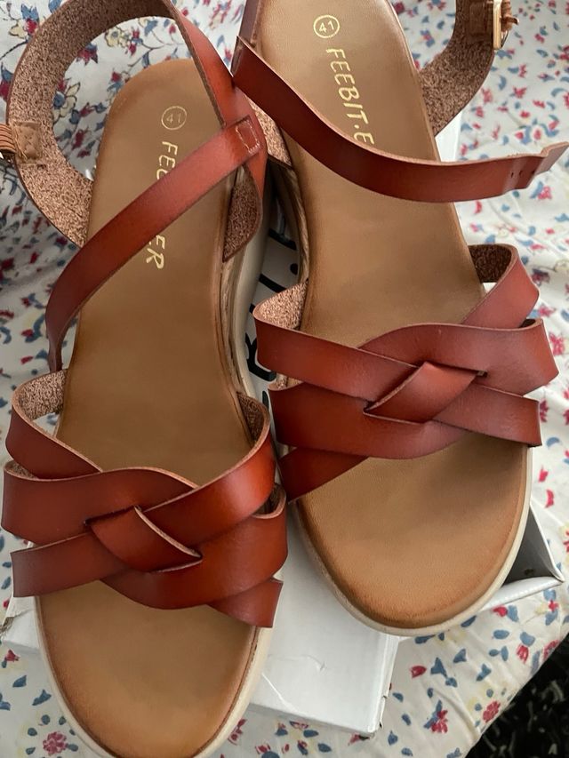 Sandalias nuevas n.41