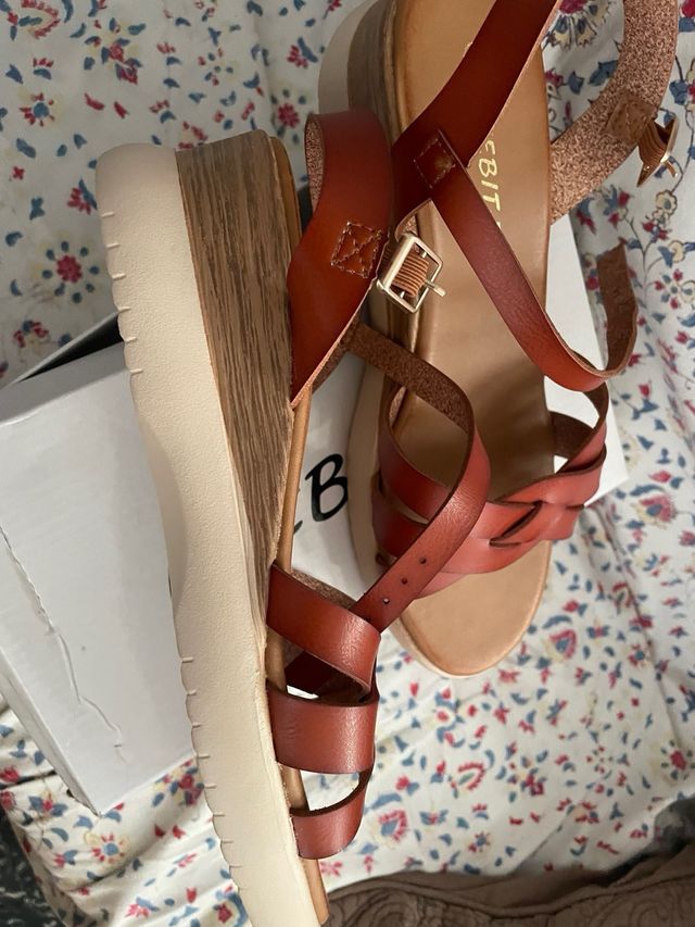 Sandalias nuevas n.41