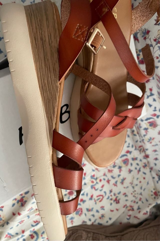 Sandalias nuevas n.41