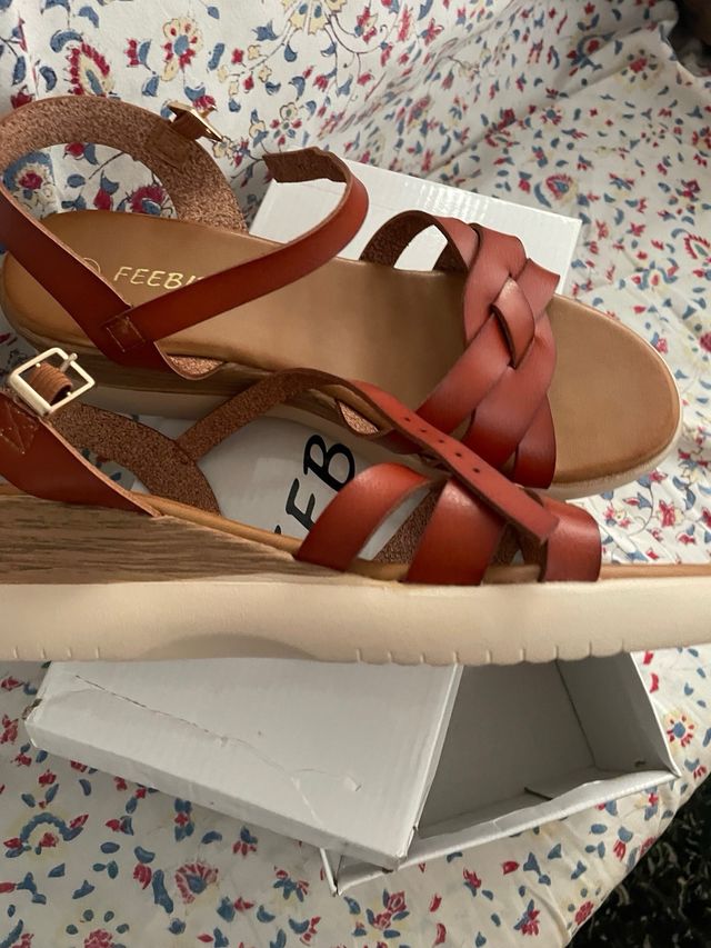 Sandalias nuevas n.41