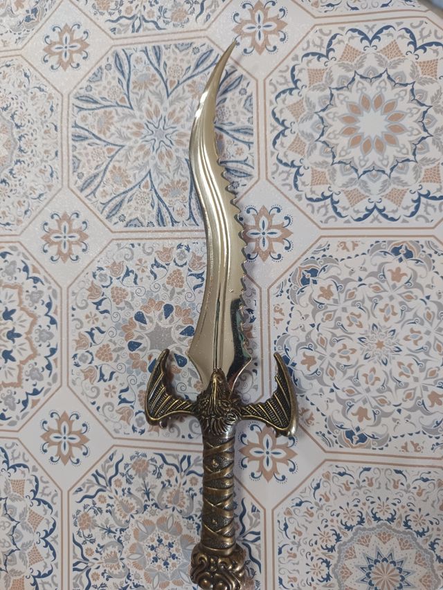 Daga fantasía dragón