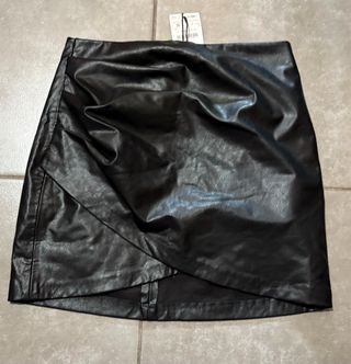 Minifalda negra Stradivarius - Talla S nuevo 