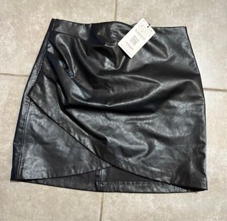 Minifalda negra Stradivarius - Talla S nuevo 
