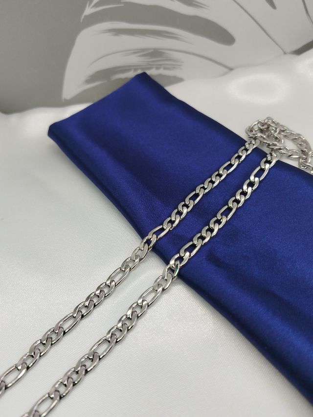 Cadena Figaro de acero inoxidable plateado