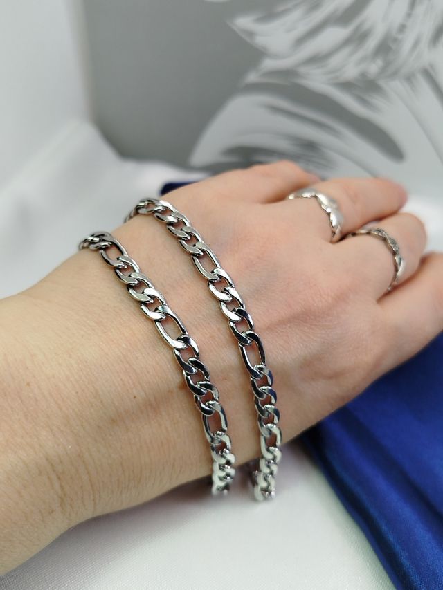 Cadena Figaro de acero inoxidable plateado