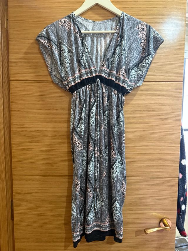 Abito stampato grigio e rosa